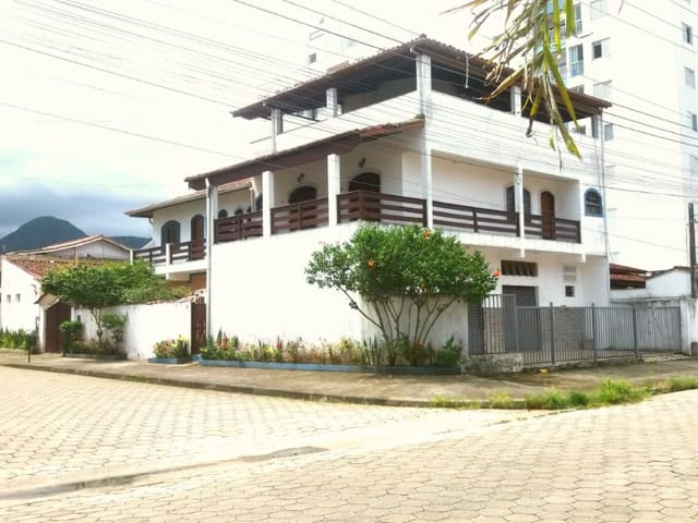 Foto do Sobrado - Sobrado com 10 dormitórios à venda, 418 m² por R$ 1.500.000,00 - Martim de Sá - Caraguatatuba/SP | INDEPENDENCE NEGOCIOS IMOBILIARIOS LTDA