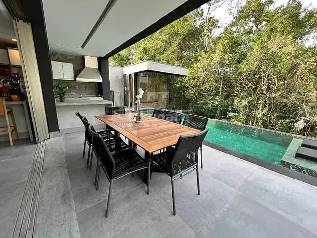 Sobrado com 390m² 5 quartos e 7 banheiros, à venda, no bairro Riviera de São Lourenço em Bertioga