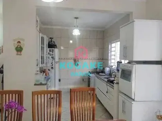 Sobrado com 250m² 4 quartos e 2 banheiros, à venda, no bairro Bosque dos Eucaliptos em São José Dos Campos