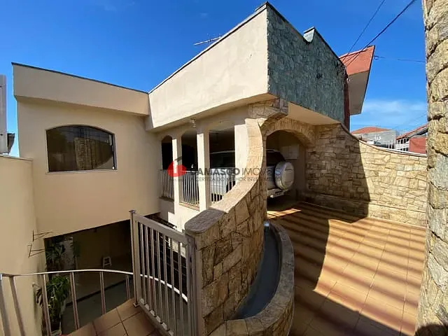 Sobrado com 197m² 2 quartos e 2 banheiros, à venda, no bairro Olímpico em São Caetano do Sul