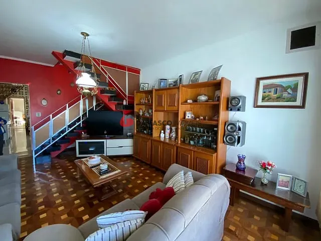 Sobrado com 197m² 2 quartos e 2 banheiros, à venda, no bairro Olímpico em São Caetano do Sul