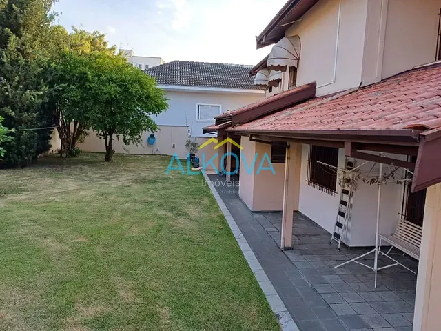 Sobrado com 500m² 5 quartos e 4 banheiros, à venda, no bairro Jardim das Indústrias em São José dos Campos