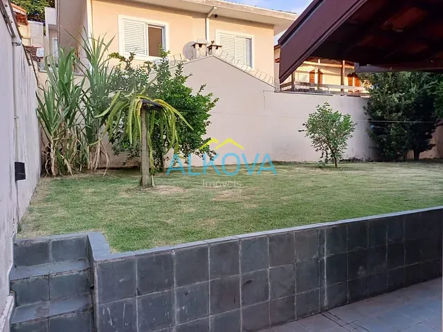 Sobrado com 500m² 5 quartos e 4 banheiros, à venda, no bairro Jardim das Indústrias em São José dos Campos