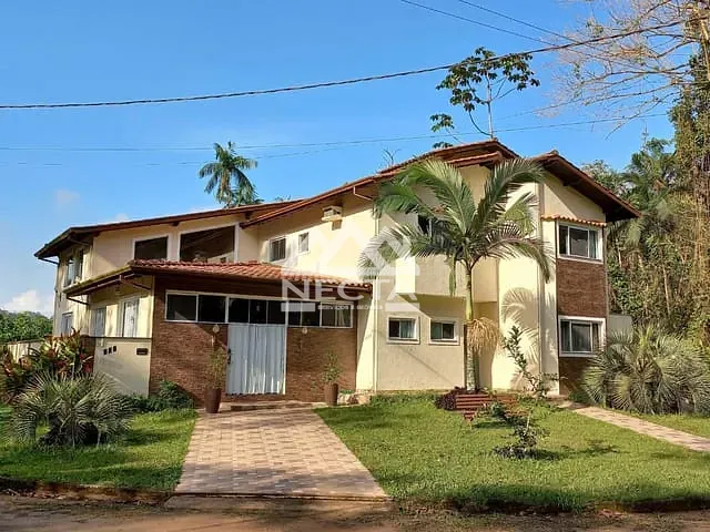 Sobrado com 459m² 4 quartos e 4 banheiros, à venda, no bairro Mar Verde II em Caraguatatuba