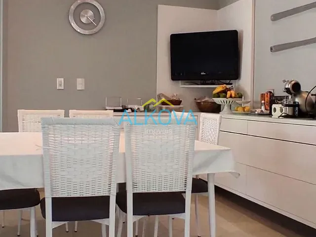 Sobrado com 1000m² 5 quartos e 9 banheiros, à venda, no bairro Condomínio Residencial Mirante do Vale em Jacareí