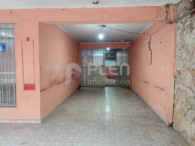 Sobrado com 200m² 2 quartos e 2 banheiros, à venda, no bairro Vila Mariza Mazzei em São Paulo