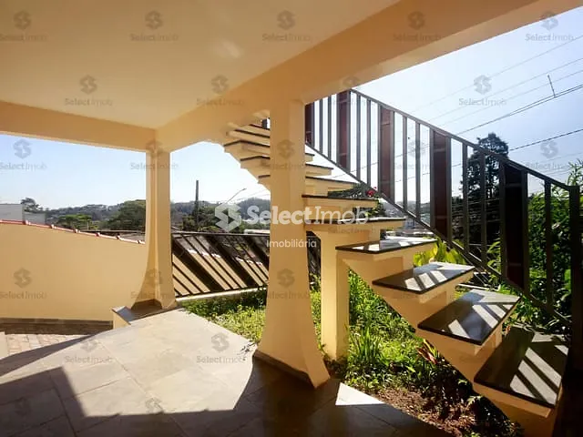 Sobrado com 300m² 4 quartos e 4 banheiros, à venda, no bairro Centro Alto em Ribeirão Pires