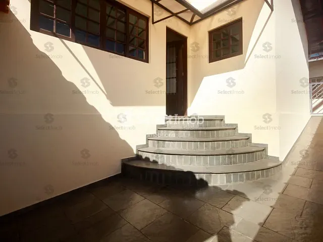 Sobrado com 300m² 4 quartos e 4 banheiros, à venda, no bairro Centro Alto em Ribeirão Pires