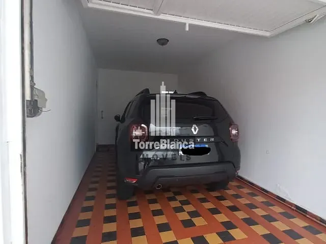 Sobrado com 315m² 6 quartos e 2 banheiros, à venda, no bairro Centro em Ponta Grossa