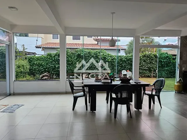 Sobrado com 300m² 4 quartos e 2 banheiros, à venda, no bairro Portal do Patrimonium em Caraguatatuba