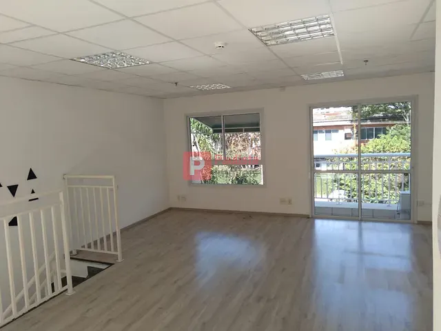 Village com 136m², à venda, no bairro Jardim Dom Bosco em São Paulo