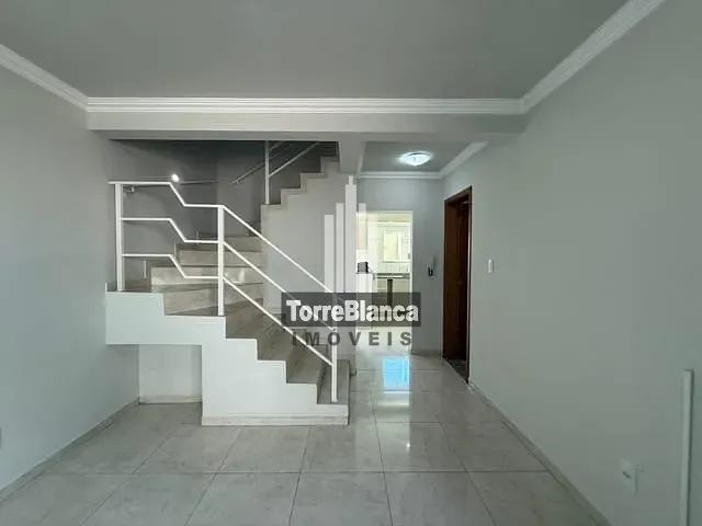 Sobrado com 112m² 3 quartos e 3 banheiros, à venda ou para alugar, no bairro Ronda em Ponta Grossa