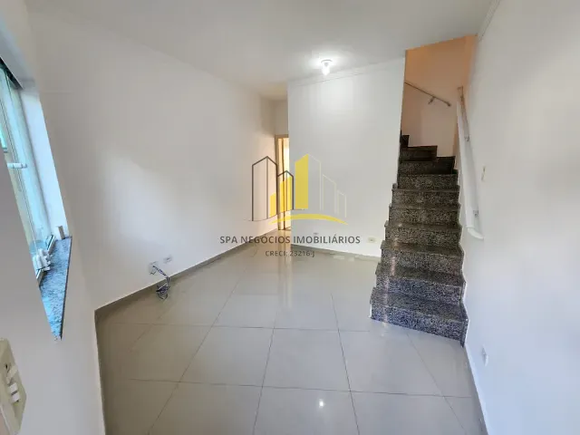 Sobrado 2 quartos e 3 banheiros, para alugar, no bairro Chácara Seis de Outubro em São Paulo