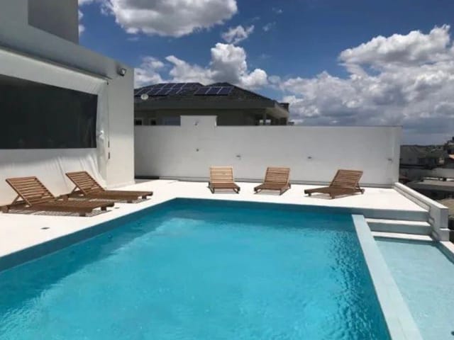Sobrado com 450m² 6 quartos e 6 banheiros, à venda, no bairro Condomínio Residencial Jaguary em São José dos Campos