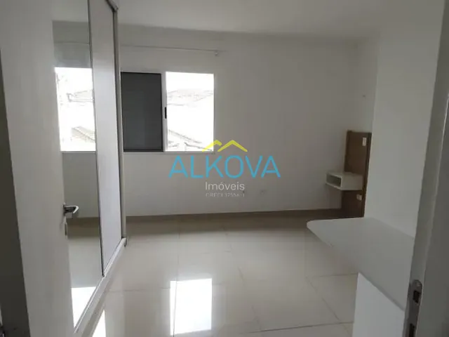 Sobrado com 140m² 3 quartos e 2 banheiros, à venda, no bairro Villa Branca em Jacareí