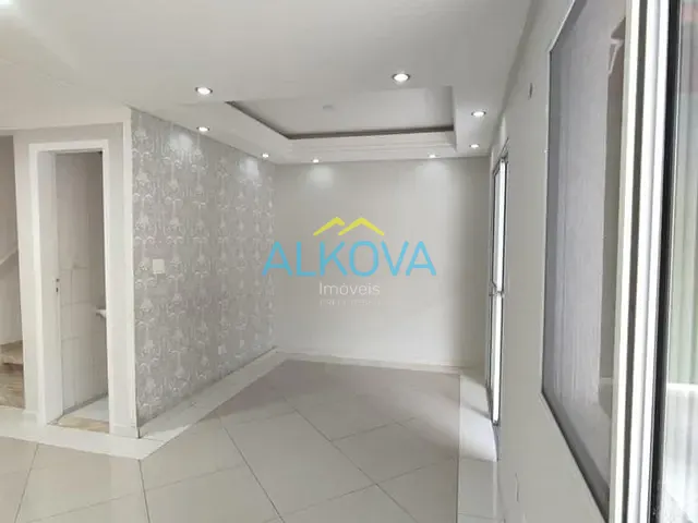 Sobrado com 140m² 3 quartos e 2 banheiros, à venda, no bairro Villa Branca em Jacareí