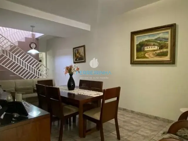Sobrado com 125m² 3 quartos e 3 banheiros, à venda, no bairro Jardim das Indústrias em São José dos Campos