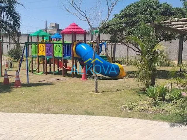 Sobrado com 250m² 4 quartos e 5 banheiros, à venda, no bairro Urbanova em São José dos Campos
