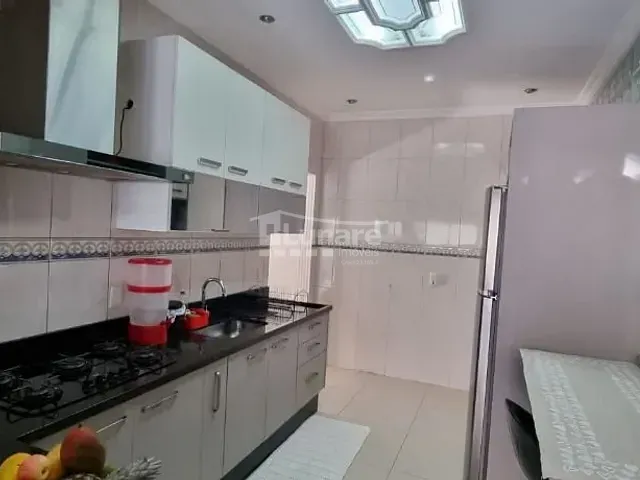 Sobrado com 300m² 3 quartos e 5 banheiros, à venda, no bairro Jardim Aracy em Mogi das Cruzes