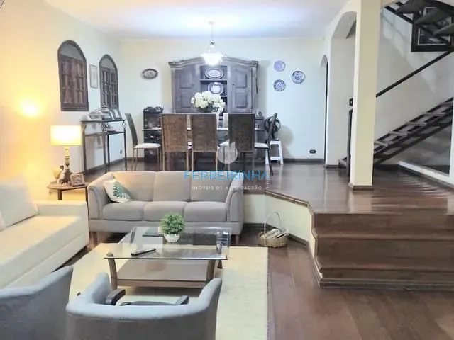Casa com 360m² 4 quartos e 3 banheiros, para alugar, no bairro Jardim Esplanada em São José dos Campos