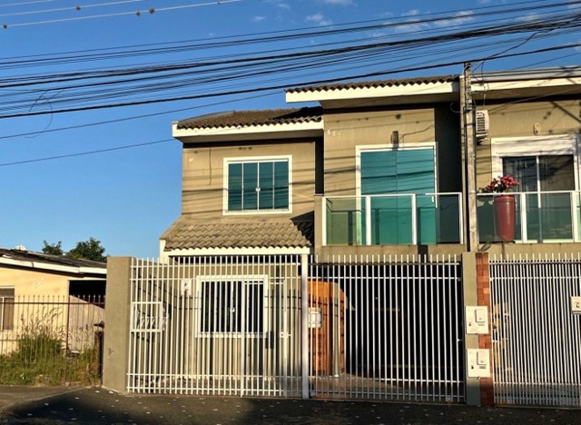 Sobrado à venda e locação com entrada individual , 3 quartos sendo 1 suíte na Ronda, Ponta Grossa, PR