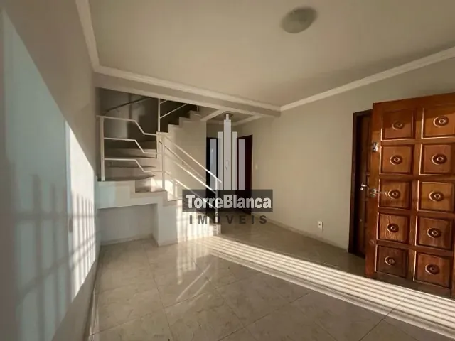 Sobrado com 107m² 3 quartos e 3 banheiros, à venda, no bairro Ronda em Ponta Grossa
