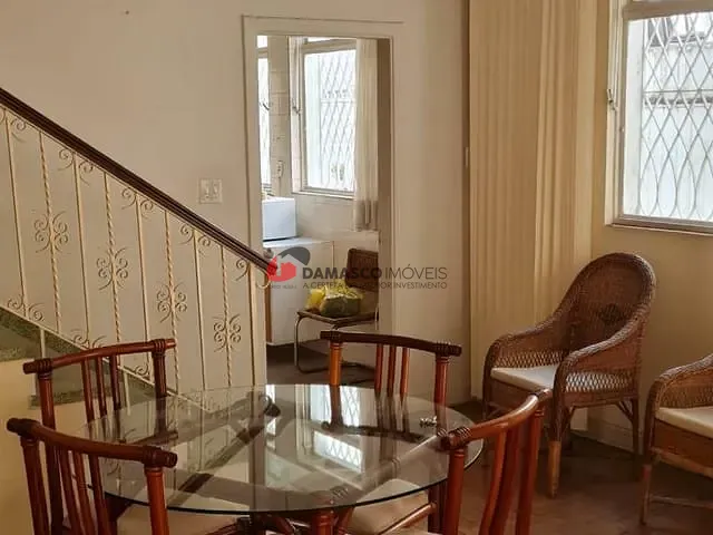 Sobrado com 174m² 3 quartos e 2 banheiros, à venda, no bairro Santa Paula em São Caetano do Sul