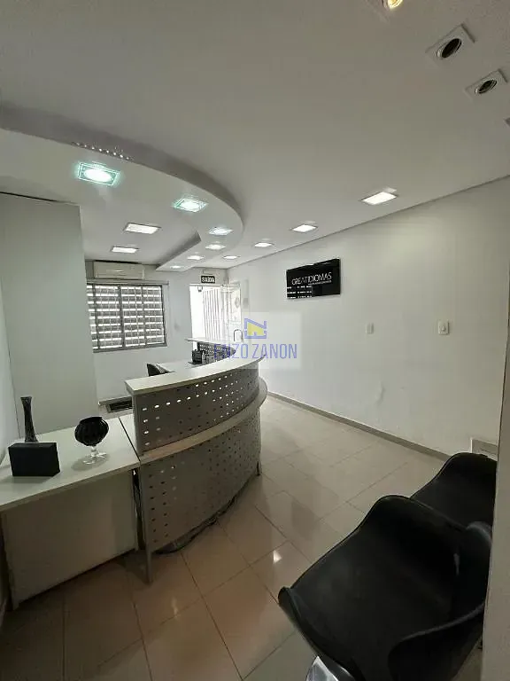 Sobrado, 8 quartos, 134 m² - Foto 2