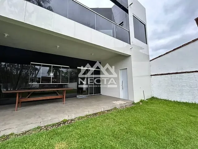 Sobrado com 600m² 2 quartos e 3 banheiros, à venda, no bairro Jardim do Sol em Caraguatatuba