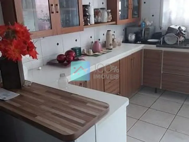 Sobrado com 150m² 3 quartos e 2 banheiros, à venda, no bairro Residencial Bosque dos Ipes em São José dos Campos