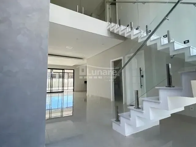 Sobrado com 360m² 3 quartos e 5 banheiros, à venda, no bairro Cézar de Souza em Mogi das Cruzes