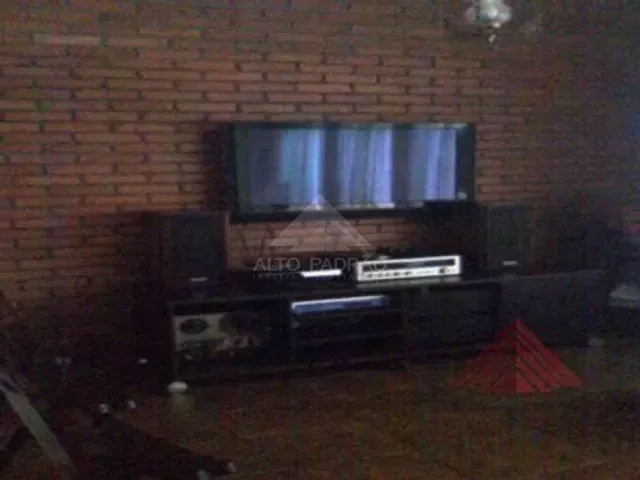 Sobrado com 300m² 3 quartos e 1 banheiro, à venda, no bairro Jardim Pedroso em Mauá