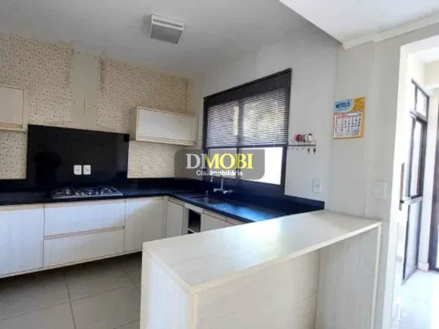 Sobrado com 192m² 3 quartos e 3 banheiros, à venda, no bairro Dom Feliciano em Gravataí