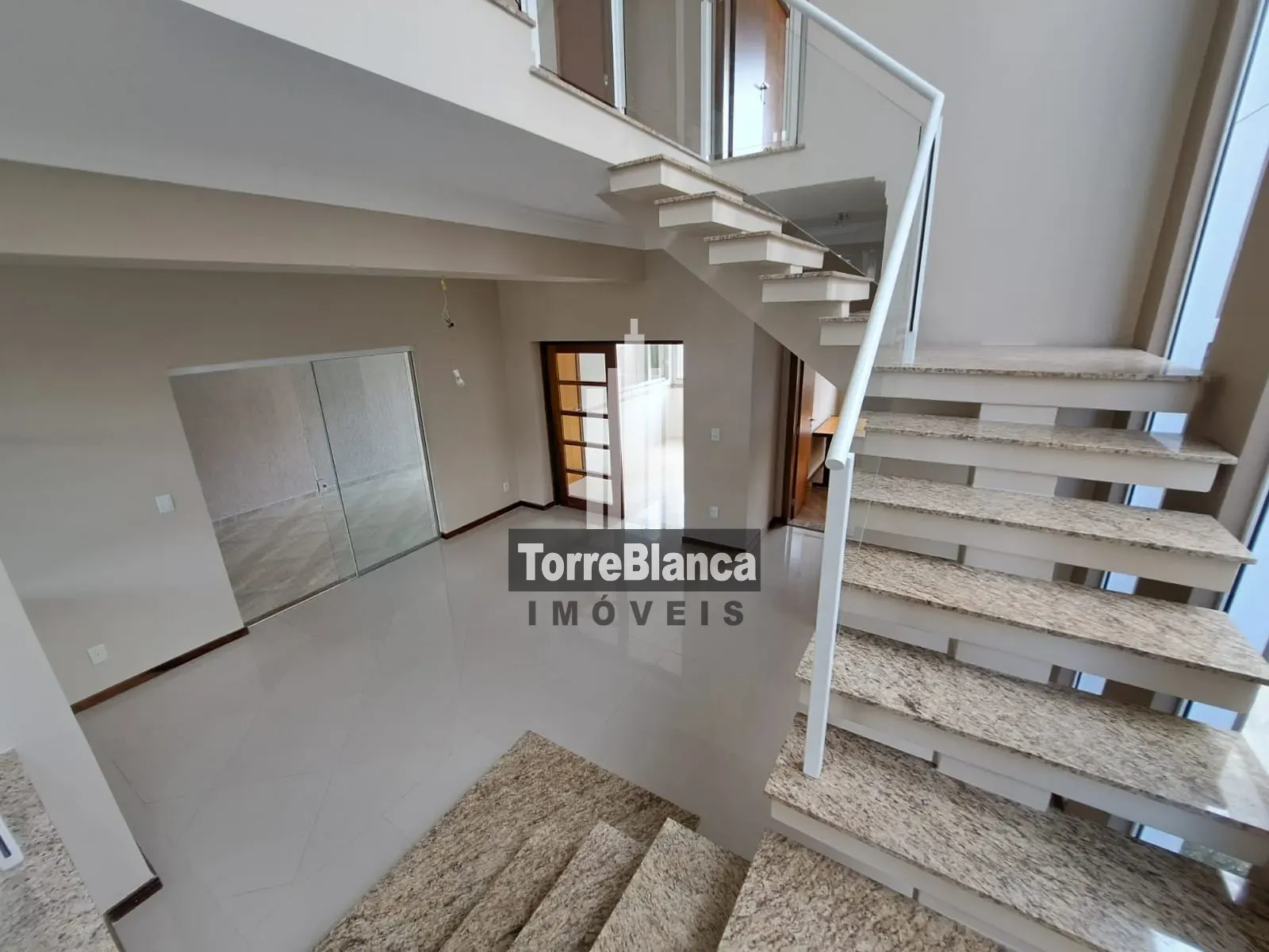Sobrado, 3 quartos, 234 m² - Foto 4