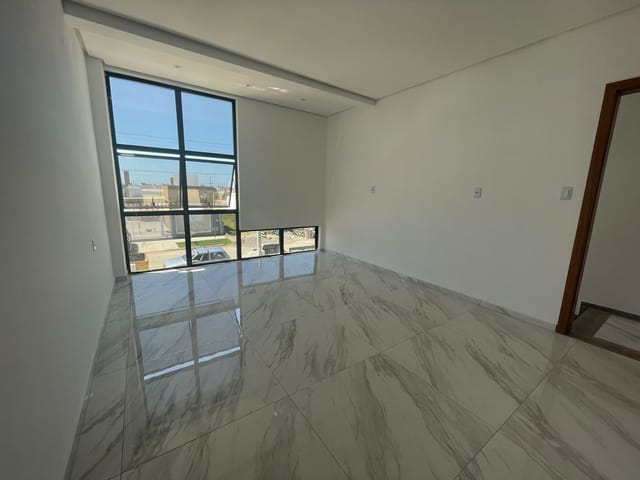 Casa com 150m² 2 quartos e 2 banheiros, à venda, no bairro Cassino em Rio Grande