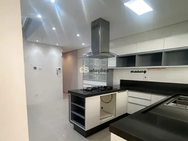 Sobrado 3 quartos e 4 banheiros, à venda ou para alugar, no bairro Água Fria em São Paulo