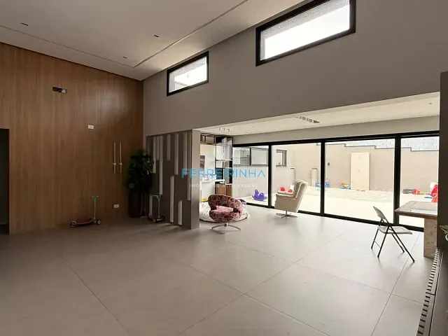 Casa com 600m² 5 quartos e 6 banheiros, à venda, no bairro Condomínio Residencial Colinas do Paratehy em São José dos Campos