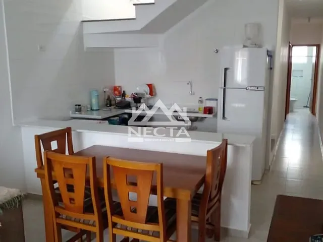Sobrado com 114m² 2 quartos e 2 banheiros, à venda, no bairro Massaguaçu em Caraguatatuba