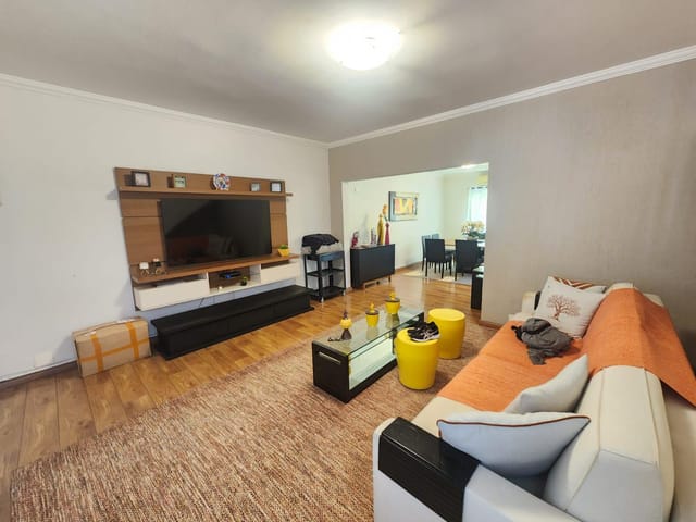 Sobrado com 190m² 5 quartos e 5 banheiros, à venda, no bairro Vila Bertioga em São Paulo