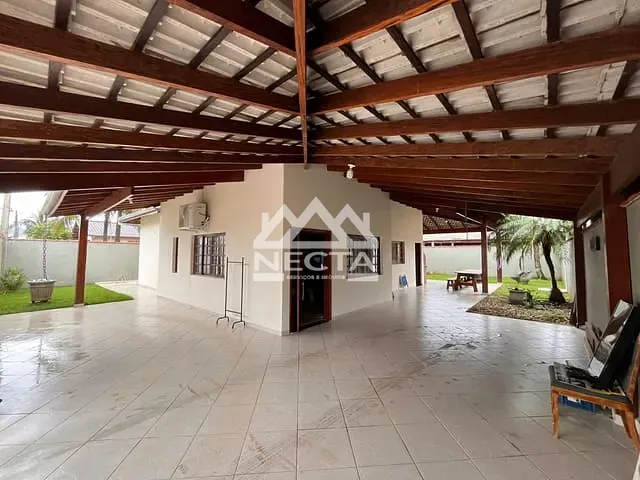 Sobrado com 400m² 3 quartos e 3 banheiros, à venda, no bairro Portal da Fazendinha em Caraguatatuba