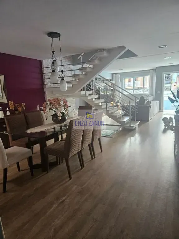 Sobrado, 3 quartos, 255 m² - Foto 1
