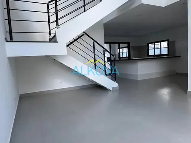 Sobrado com 252m² 4 quartos e 5 banheiros, à venda, no bairro Recanto dos Eucaliptos em São José dos Campos