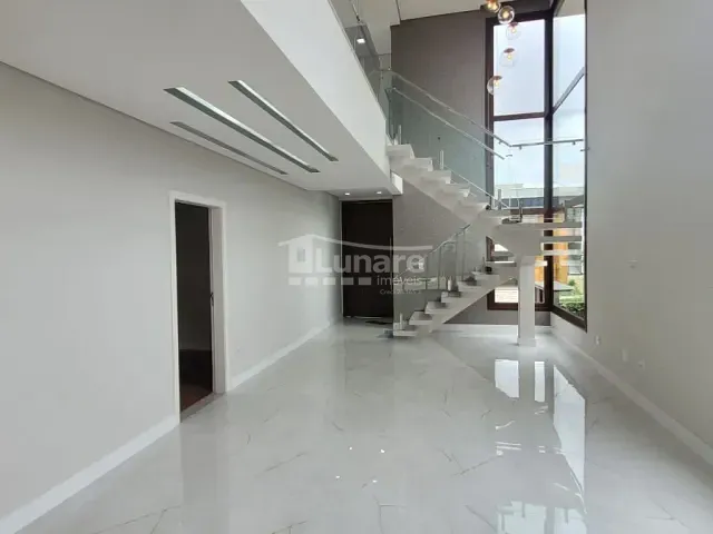 Sobrado com 360m² 3 quartos e 5 banheiros, à venda, no bairro Cézar de Souza em Mogi das Cruzes