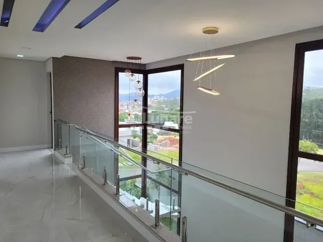 Sobrado com 360m² 3 quartos e 5 banheiros, à venda, no bairro Cézar de Souza em Mogi das Cruzes