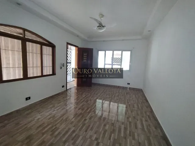 Sobrado com 125m² 2 quartos e 2 banheiros, à venda, no bairro Vila Assunção em Praia Grande