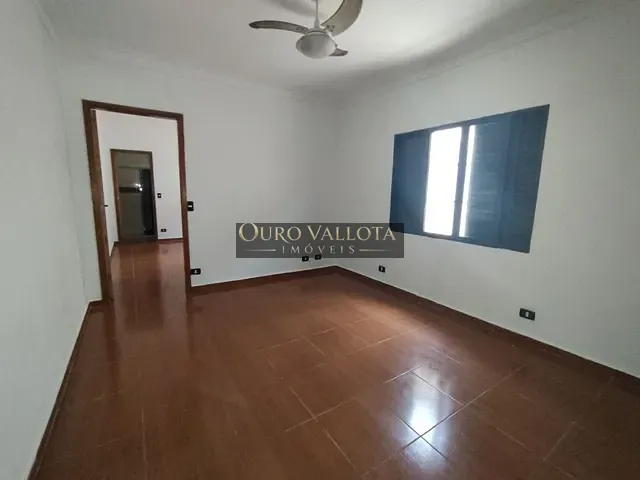 Sobrado com 125m² 2 quartos e 2 banheiros, à venda, no bairro Vila Assunção em Praia Grande