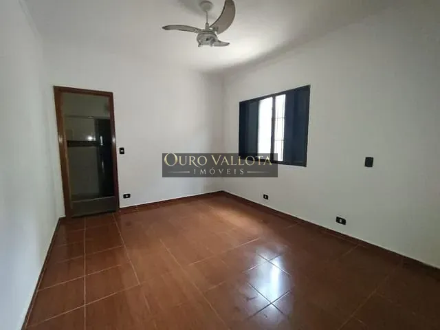 Sobrado com 125m² 2 quartos e 2 banheiros, à venda, no bairro Vila Assunção em Praia Grande