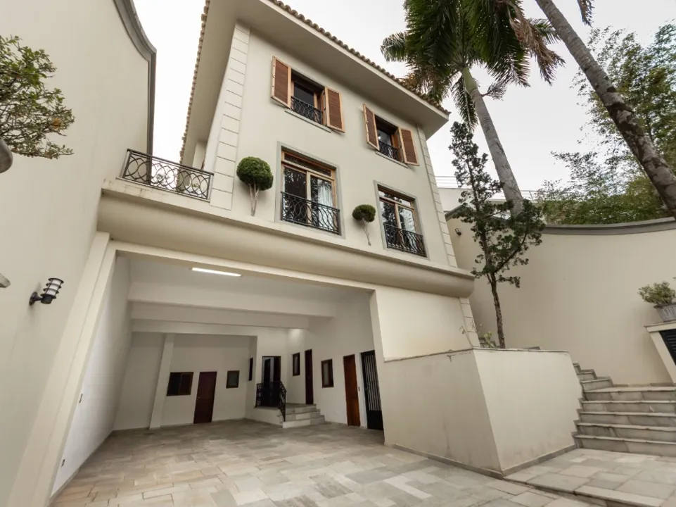 Sobrado para venda em Morumbi com 4 quartos, sendo 4 suítes, 600m²