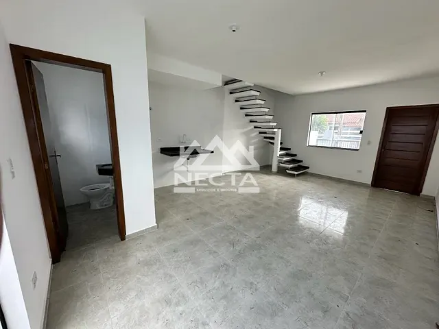 Sobrado com 70m² 2 quartos e 2 banheiros, à venda, no bairro Massaguaçu em Caraguatatuba