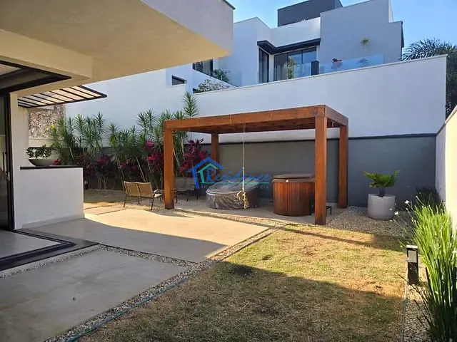 Sobrado com 392m² 4 quartos e 5 banheiros, à venda, no bairro Jardim Esplanada em Indaiatuba